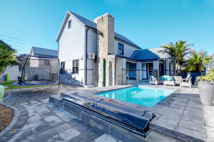 4 Bedroom Property for Sale in Burgundy Estate Western Cape